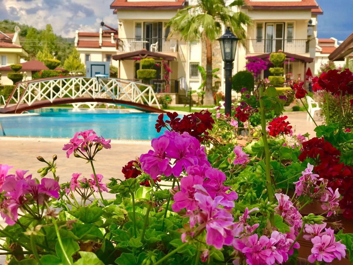 Lale Apartments Fethiye Buitenkant foto